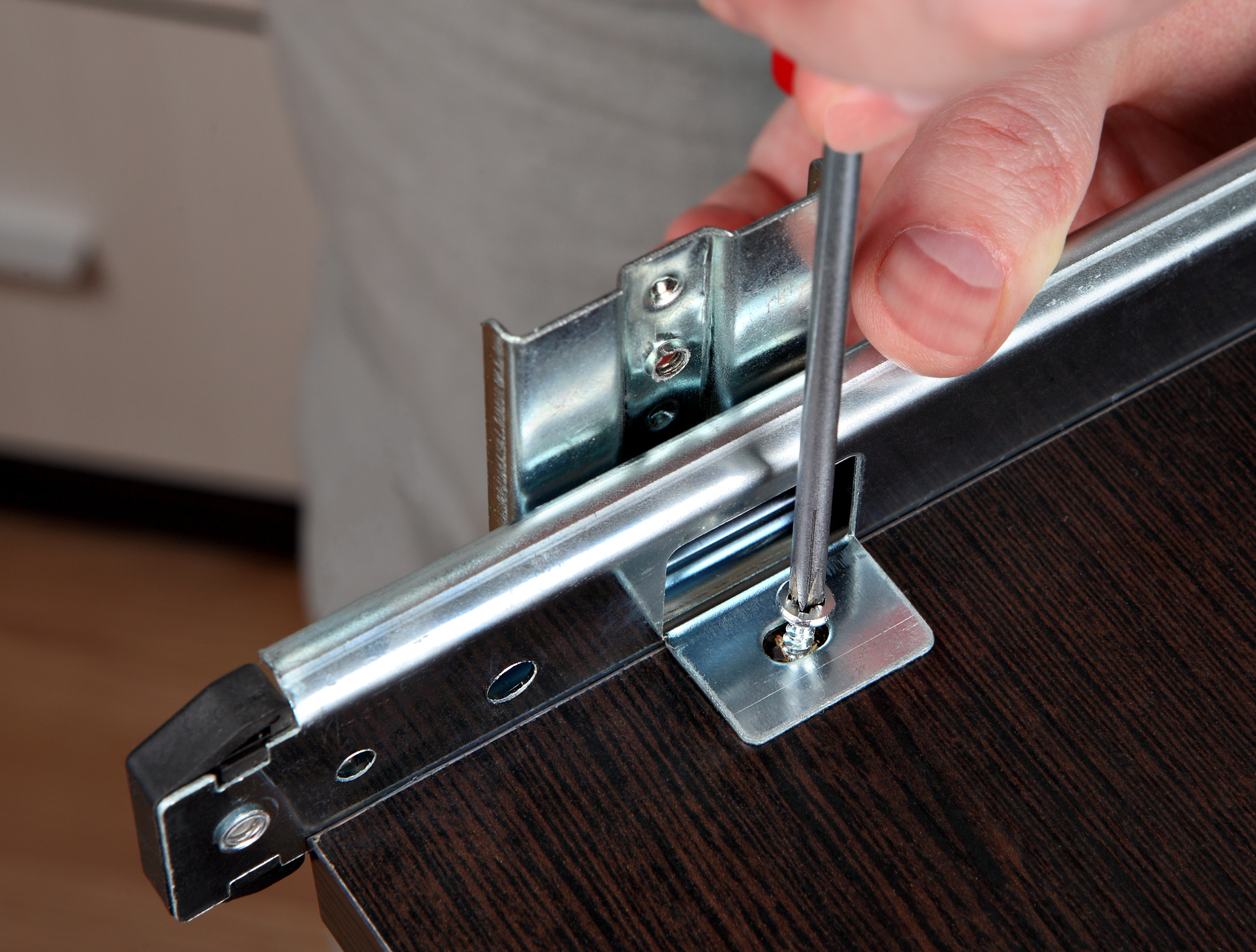 Fixing Drawers, Installing  track drawer slide rail